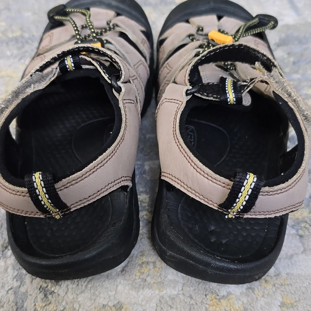 Keen Newport H2 Sandals - YOUTH Size 4 - Picture 8 of 15